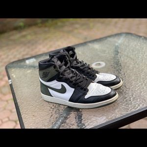 CLAY GREEN JORDAN ONE